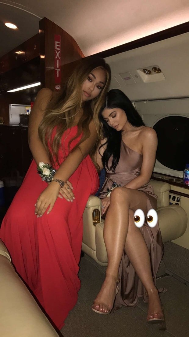 Prom queens.