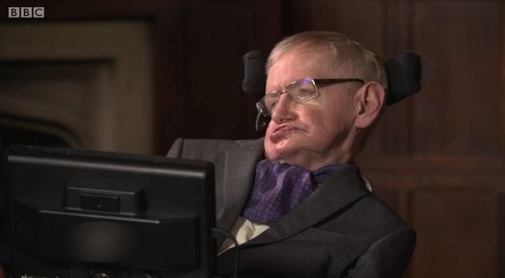 Fans were shocked when Stephen Hawking appeared to present Balliol College, Oxford with their trophy 