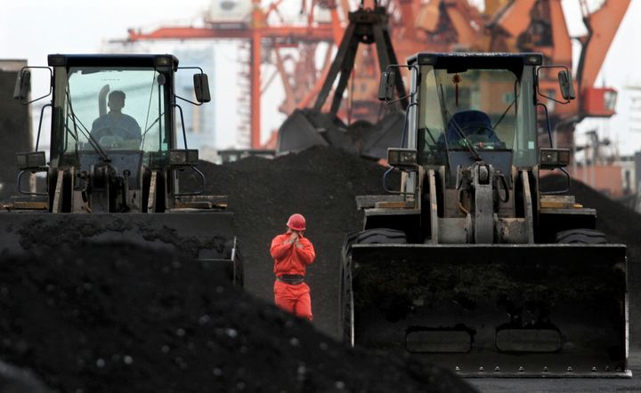 Chinese customs officials have told coal ships to return to North Korea, according to reports.