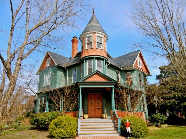 <p>Queen Anne home, Newtown Historic District, Salisbury MD</p>