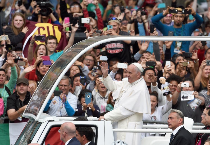 Hundreds of thousands of pilgrims turned out to see Pope Francis celebrate Mass in Philadelphia, Pennsylvania during the 2015