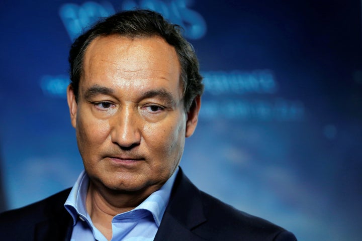 <strong>Oscar Munoz has finally apologised over the treatment of David Dao</strong>