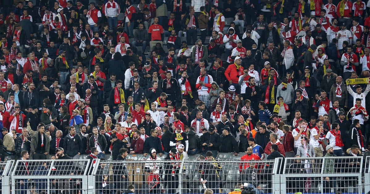 Rival Soccer Fans React To Blasts Postponing Game In Truly Heartwarming ...
