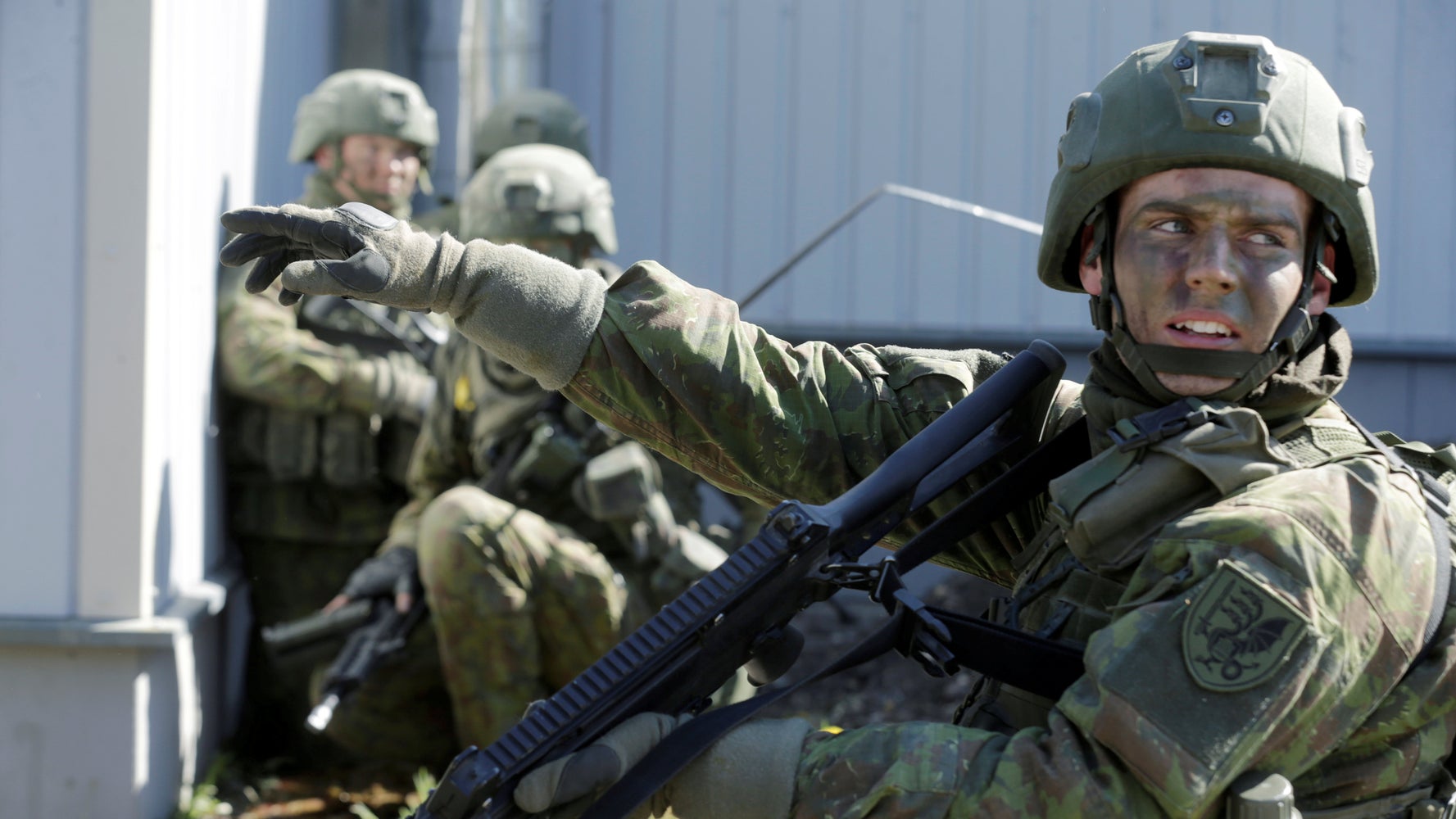 Lithuania To Push Military Spending Above Nato Target | Huffpost The Worldpost