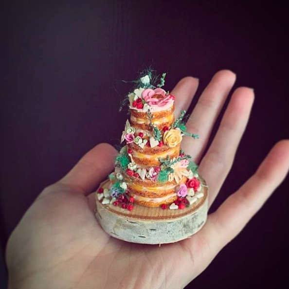 A teeny-tiny naked cake. 