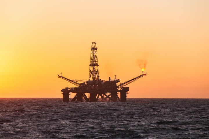 Image of an offshore rig