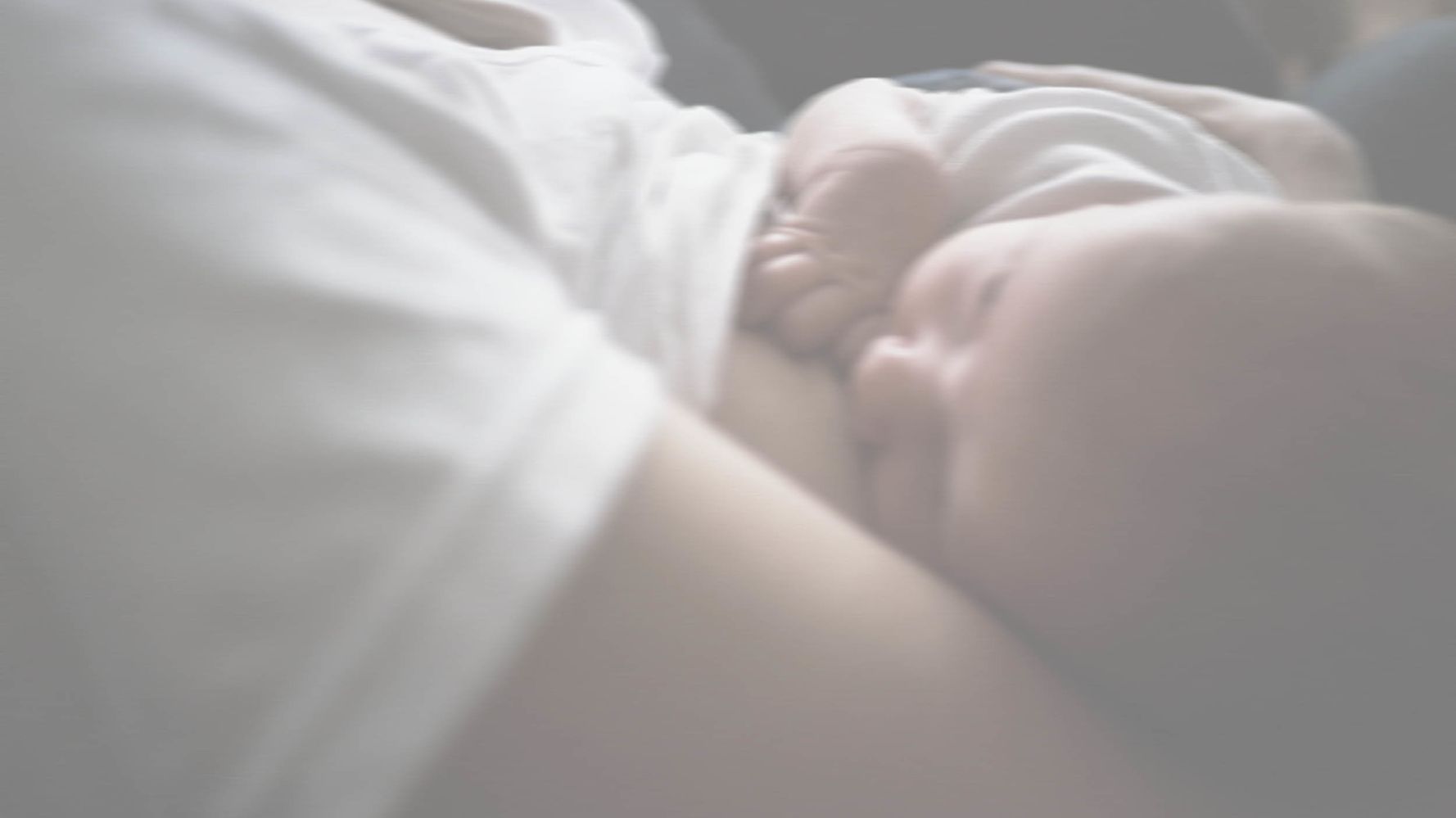 Is Breastfeeding Causing You Pain? Try These Tips - Damn Good Mom