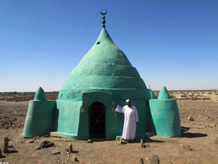 Visiting Sufi tombs in the desert