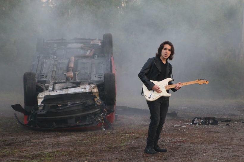 <a rel="nofollow" href="http://www.daltoncyr.com/" target="_blank">Dalton Cyr</a> in <strong>Breathe</strong> music video tri