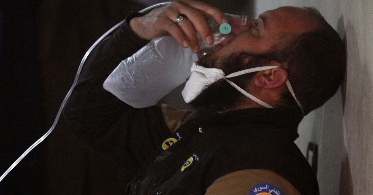 In The Crosshairs Syrias Doctors Are Still Saving Lives—and Bearing Witness Huffpost The 