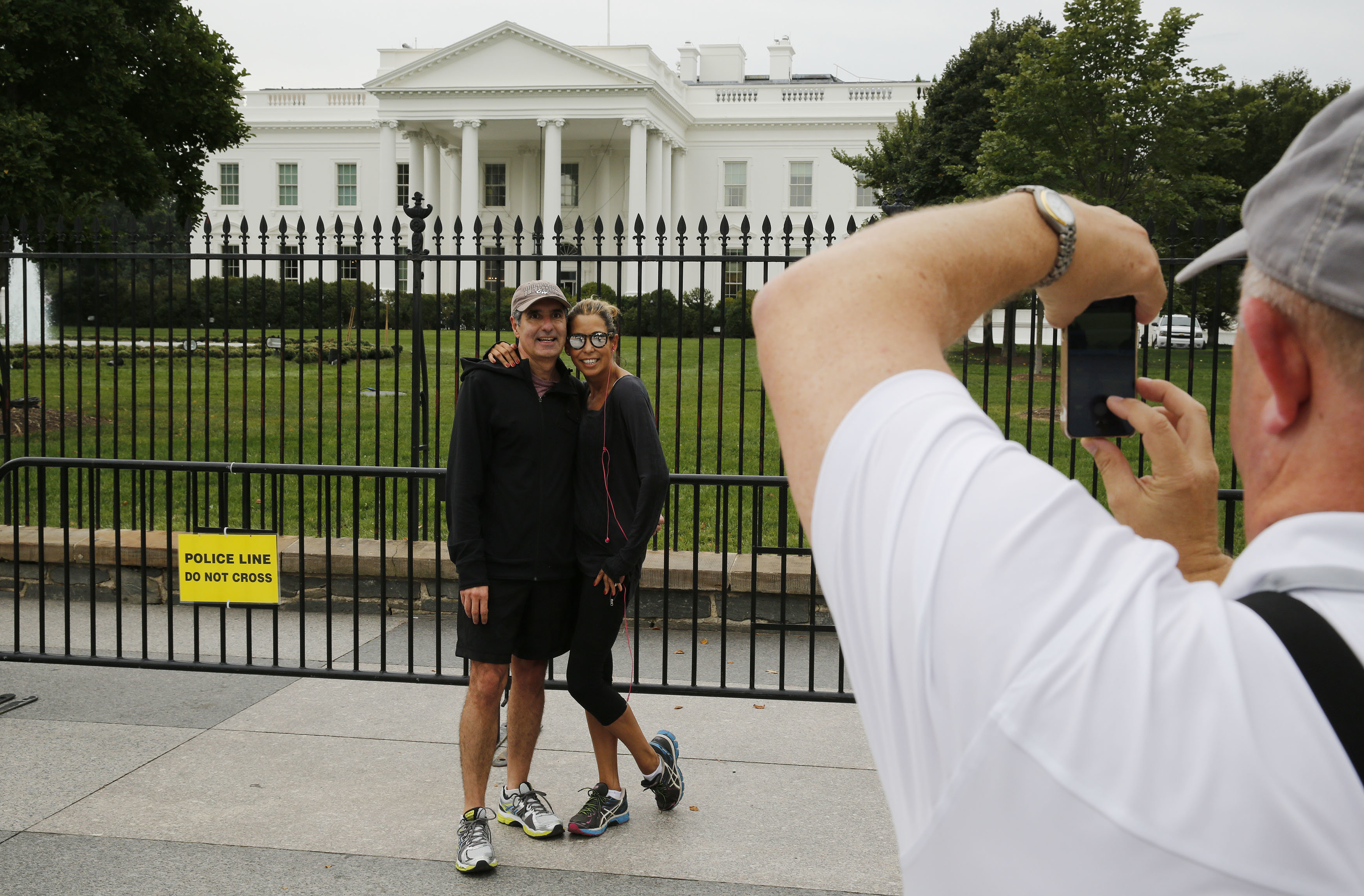 White House Sidewalk Closed To The Public Permanently | HuffPost