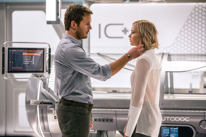 Chris Pratt and Jennifer Lawrence in 'Passengers'