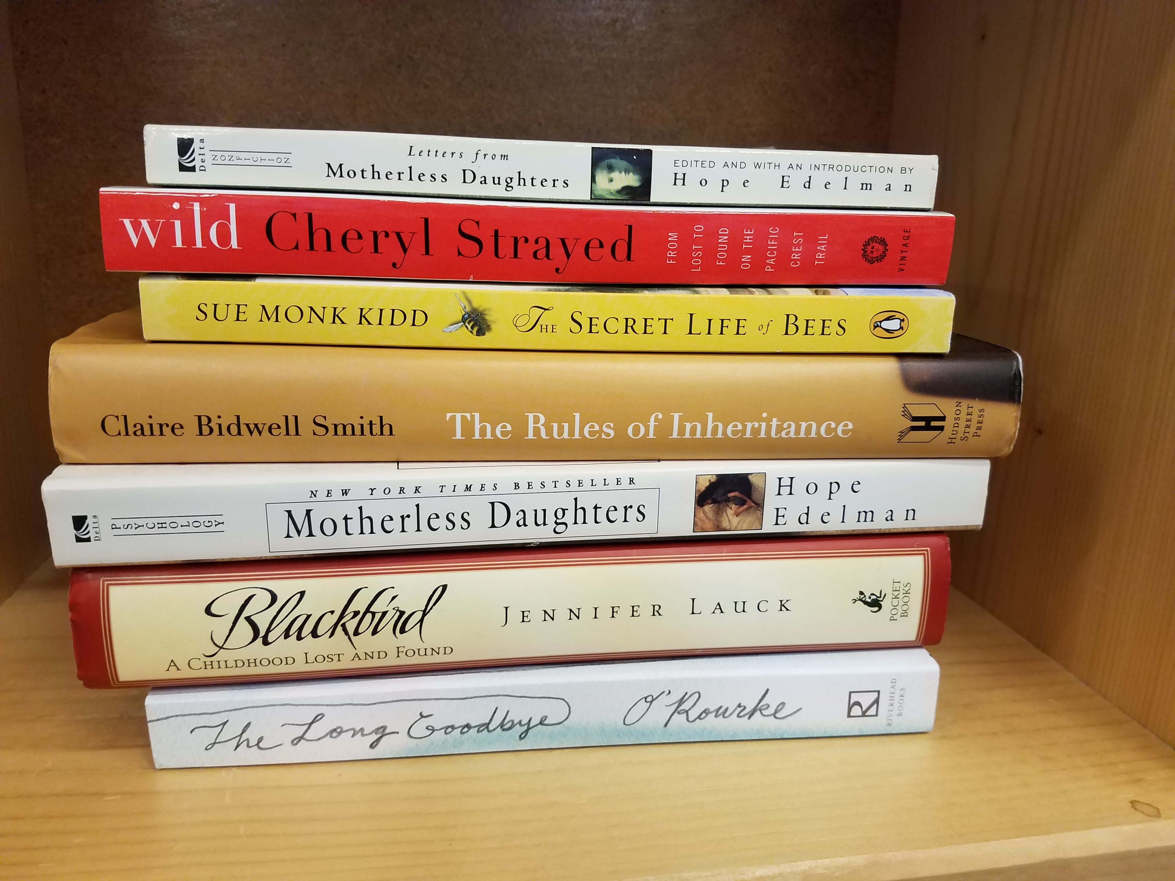 10 Books I Recommend For Motherless Daughters HuffPost Contributor   58fa50cd1400004c001b59ba 