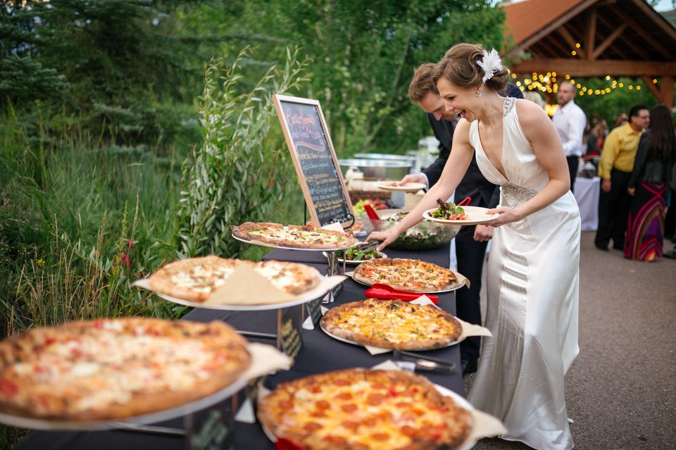 14 Perfectly Cheesy Wedding Ideas For Couples Obsessed With Pizza