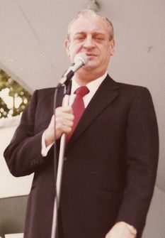 <p>Rodney Dangerfield at the Shorehaven Beach Club in New York in 1978.</p>