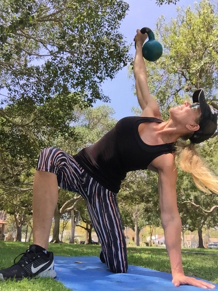 <p>kettlebells for muscle building and fat burning</p>