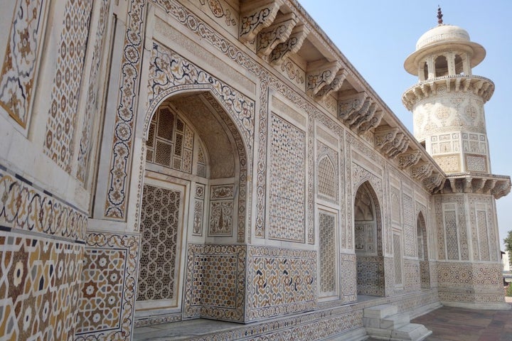 <p><em>Tomb of I’timād-ud-Daulah in Agra.</em></p>
