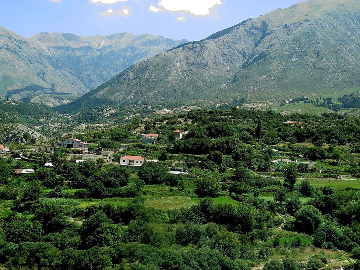 Open spaces, new communities in Albania