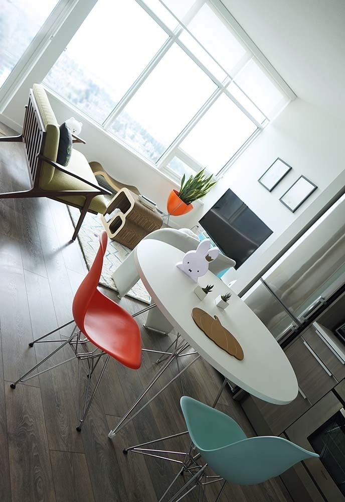 La Carmina’s small apartment living room.