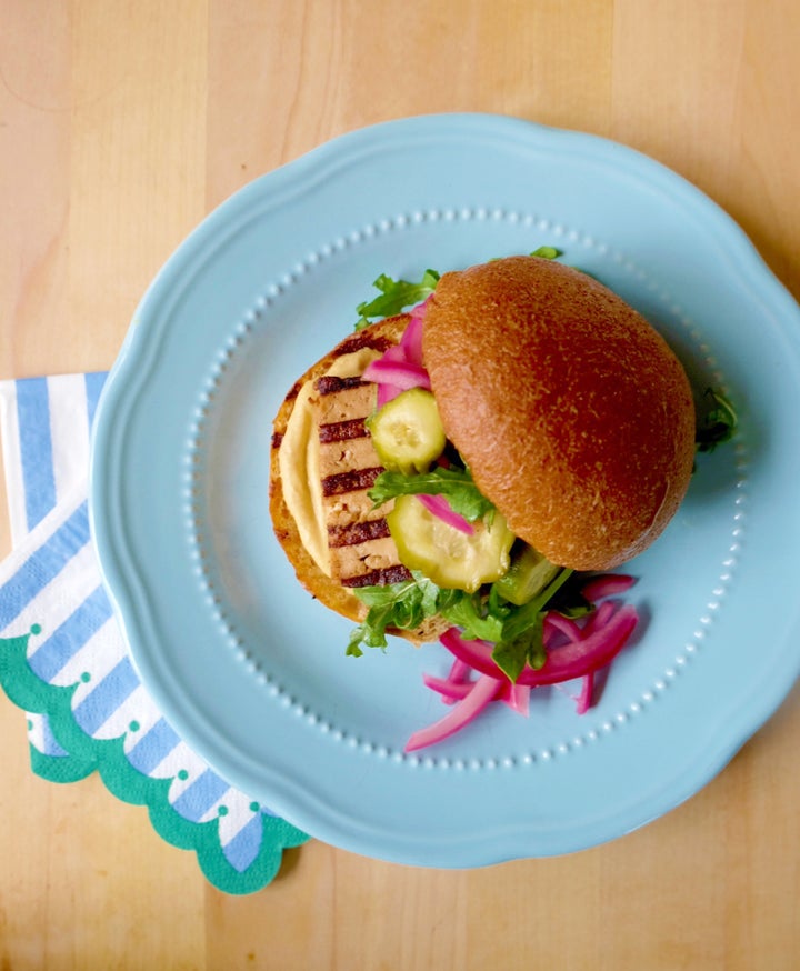 <p>Tofu Burger</p>