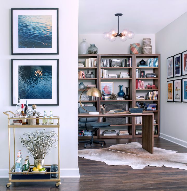 Who are we without our books and mementos? There are ways to edit essentials with sensitivity in mind, and accommodate almost everything effectively and attractively in a home.(Image: Jessica Lagrange Interiors)