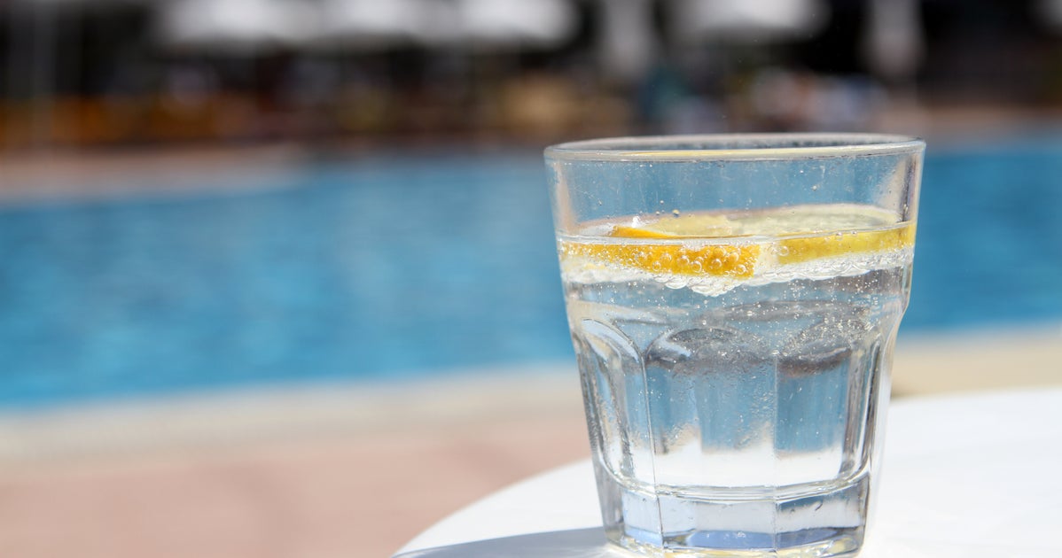 Sparkling Water Is 'Extremely Acidic' And Can Ruin Teeth, Dentist Warns