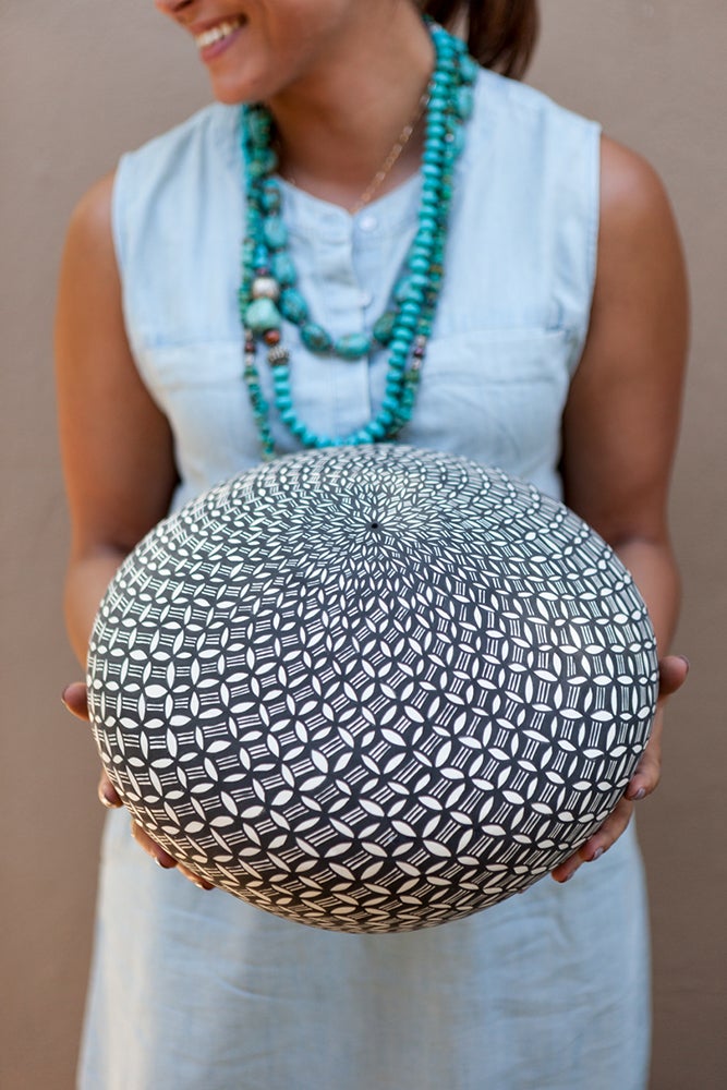 <p>Donald Alan Miller, private pottery collection. Courtesy TOURISM Santa Fe.</p>