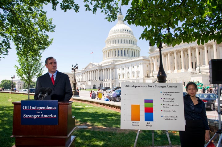 Sen. Merkley during a news conference on the West Front of the U.S. Capitol on legislation he is sponsoring that is aimed at eliminating U.S. dependence on overseas oil by 2030. 