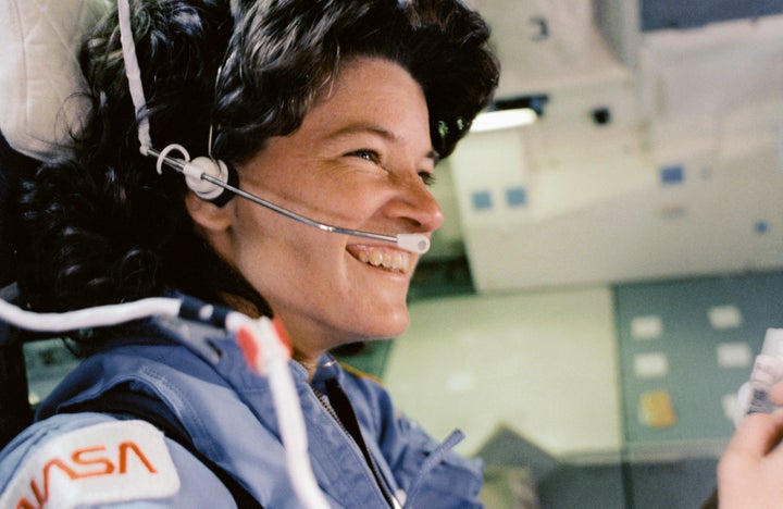 Sally Ride, chilling out in a spaceship.