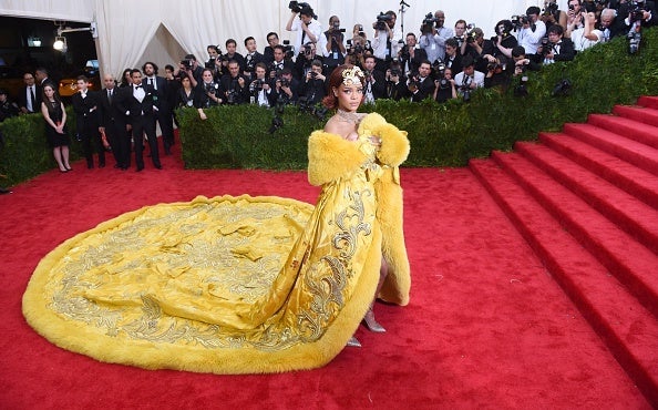 Rihanna’s infamous Gui Pei cape, 2015.