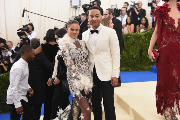 Diddy Takes A Seat On The Steps At Met Gala Becomes A Meme