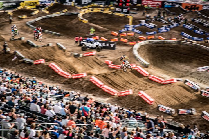Jason Anderson leads his heat race as other riders give chase. The Rockstar Energy Husqvarna rider scored a third place finish in the main event, just behind his training partners Ryan Dungey and Marvin Musquin.