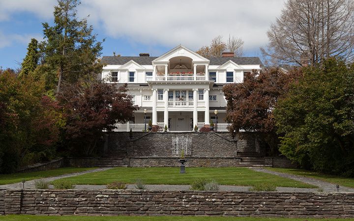Akwaaba’s Mansion at Noble Lane, the company’s most recent addition to the collection of inns, is a 22-acre estate that was built by 20th-century Gilded Age millionaires.