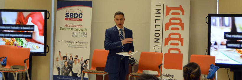 Jeremy Knauff presenting to a group of entrepreneurs for the Florida Small Business Development Center