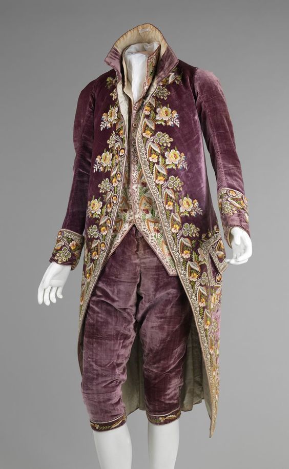 <p>Mid-18th Century French men’s suit</p>