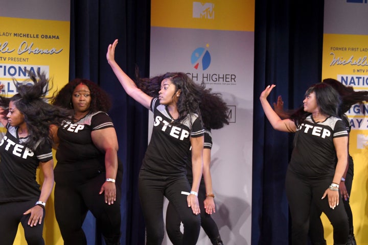 A Baltimore step team opened up this College Signing Day.