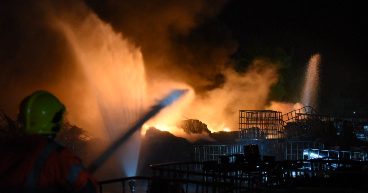 Firefighters Battle Huge Blaze At Manchester Recycling Plant | HuffPost ...