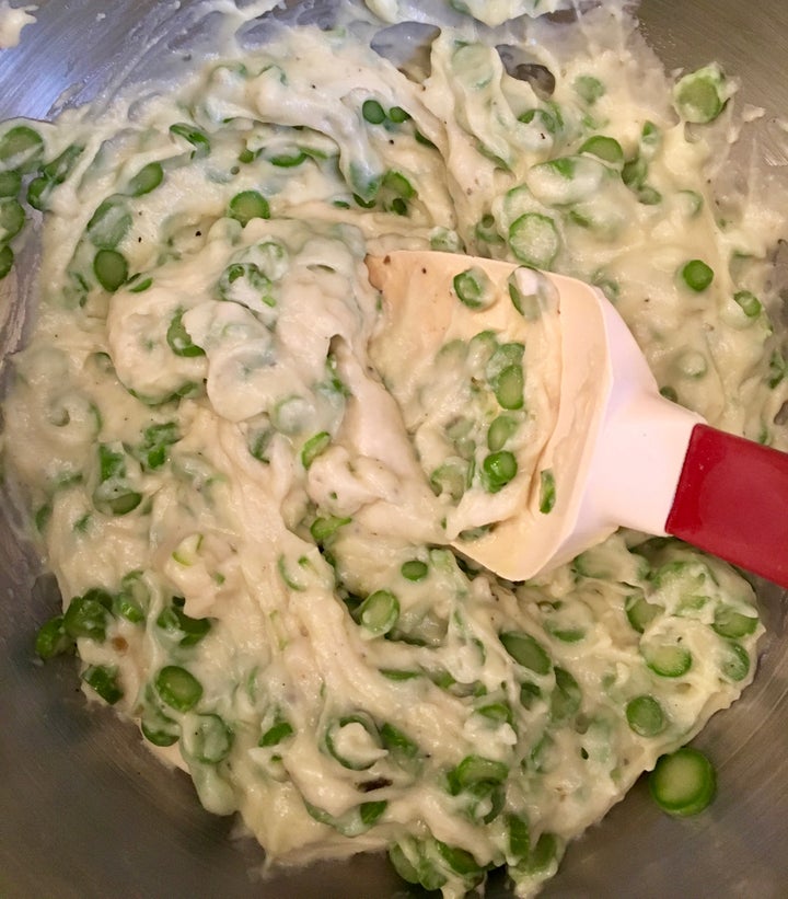 <p>This is a good ratio of asparagus to béchamel</p>