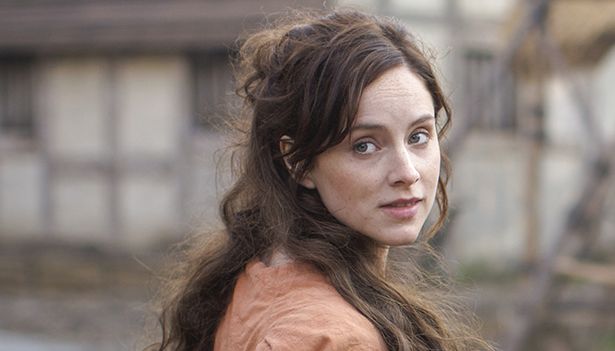 Alice (Sophie Rundle) is the unwitting object of Henry's attentions after their first meeting when the ladies arrive in Jamestown