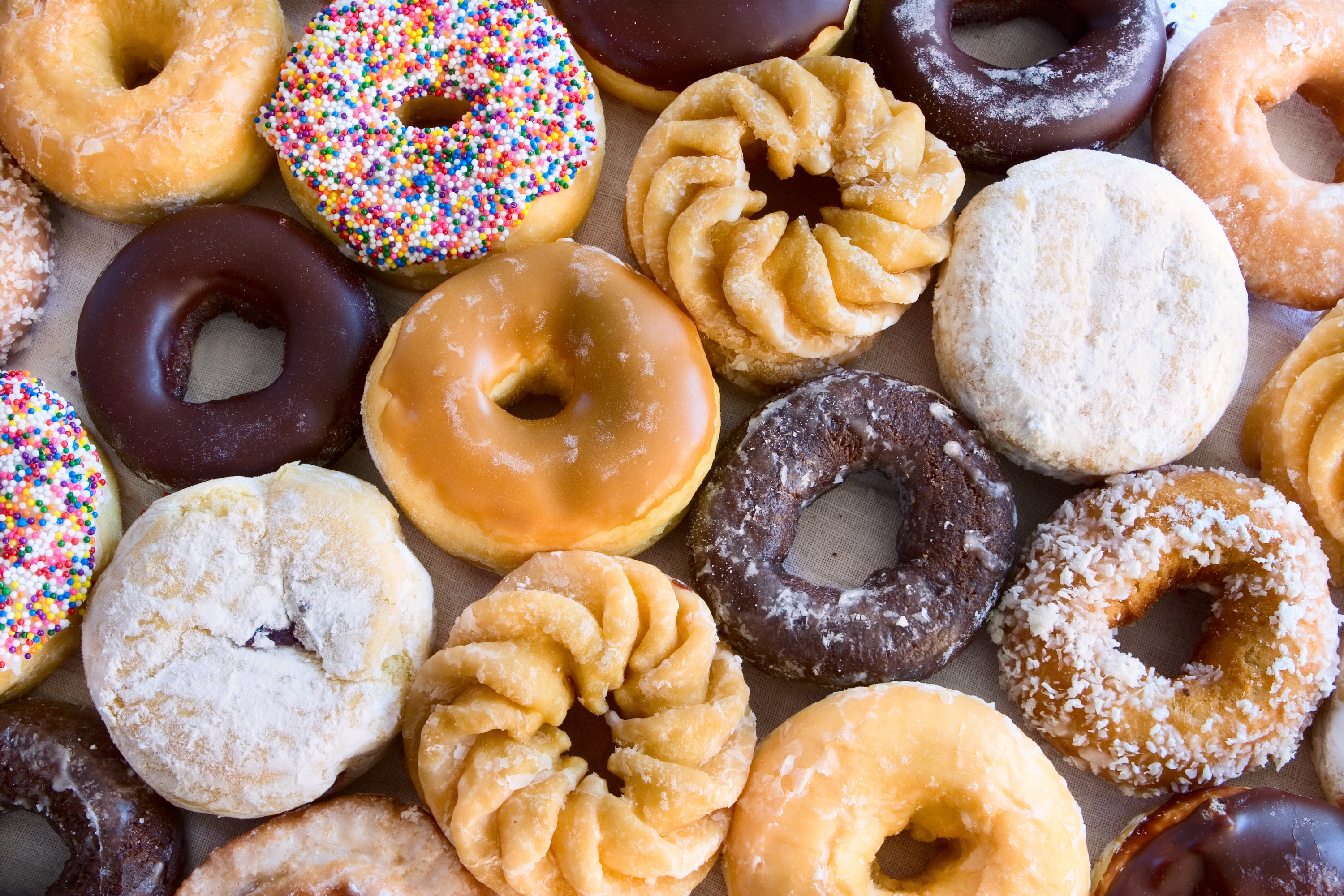 Which Is The Superior Donut A Cake Donut Or A Yeast Donut HuffPost