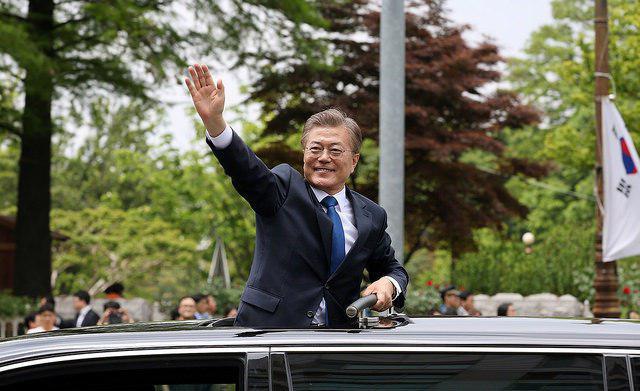 <p><a href="https://www.flickr.com/photos/koreanet/34409278552/in/photolist-UqCxHj-nP16mt-Tjp3Uu-U16oJ1-o4rgDY-g5hLKZ-Tmj1Ho-c84xky-UEVymi-9wE4Ke-dCm2v5-NqDTZX-a3dSKk-9wE4KT-g5h4Cv-mp2ob6-UCYRvK-dCDEbC-bmT57a-3EUT4X-no3DWX-7CH4ff-dJEFFK-g5hGaC-Cjeky-9wH3oJ-9pMfPR-cXqvm1-6XDgjA-84Y4Bv-dzZ7QF-4BE43g-63BniG-dzyf7x-9wE4Lp-UtqbVx-iXu2vZ-g5hod6-8Mws3y-dwjyEw-aKReVt-9z2zGB-dpv9xy-9rUJu5-f7gERu-ebYNw7-ebT8K2-ebYNxy-a13L9B-dzDGMG" target="_blank" role="link" rel="nofollow" class=" js-entry-link cet-external-link" data-vars-item-name="Republic of Korea via Flickr" data-vars-item-type="text" data-vars-unit-name="591320b7e4b07e366cebb7b6" data-vars-unit-type="buzz_body" data-vars-target-content-id="https://www.flickr.com/photos/koreanet/34409278552/in/photolist-UqCxHj-nP16mt-Tjp3Uu-U16oJ1-o4rgDY-g5hLKZ-Tmj1Ho-c84xky-UEVymi-9wE4Ke-dCm2v5-NqDTZX-a3dSKk-9wE4KT-g5h4Cv-mp2ob6-UCYRvK-dCDEbC-bmT57a-3EUT4X-no3DWX-7CH4ff-dJEFFK-g5hGaC-Cjeky-9wH3oJ-9pMfPR-cXqvm1-6XDgjA-84Y4Bv-dzZ7QF-4BE43g-63BniG-dzyf7x-9wE4Lp-UtqbVx-iXu2vZ-g5hod6-8Mws3y-dwjyEw-aKReVt-9z2zGB-dpv9xy-9rUJu5-f7gERu-ebYNw7-ebT8K2-ebYNxy-a13L9B-dzDGMG" data-vars-target-content-type="url" data-vars-type="web_external_link" data-vars-subunit-name="article_body" data-vars-subunit-type="component" data-vars-position-in-subunit="0">Republic of Korea via Flickr</a></p>
