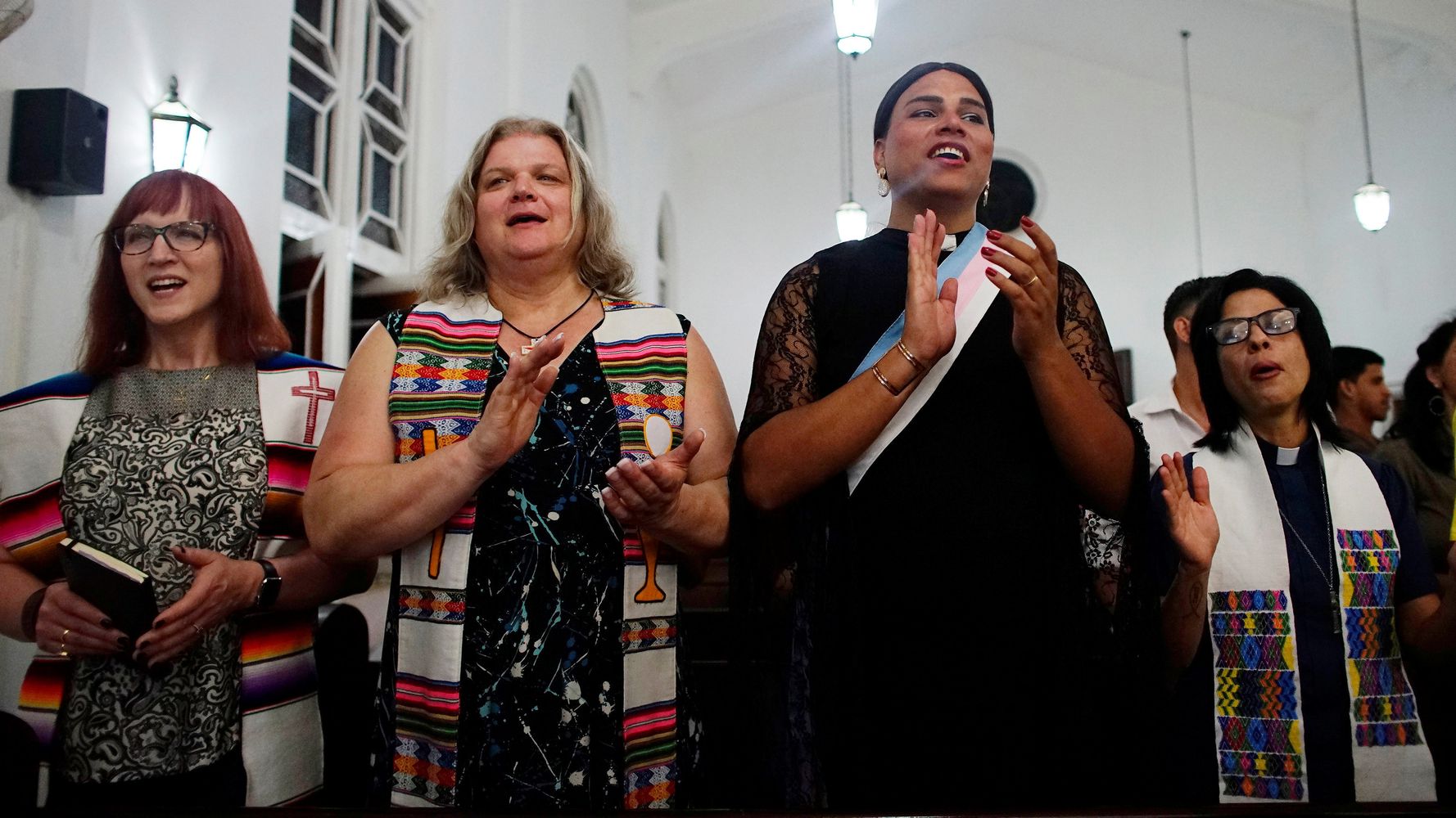 Transgender Pastors Celebrate A Joyous, LGBTQ-Friendly Mass In Cuba |  HuffPost Voices