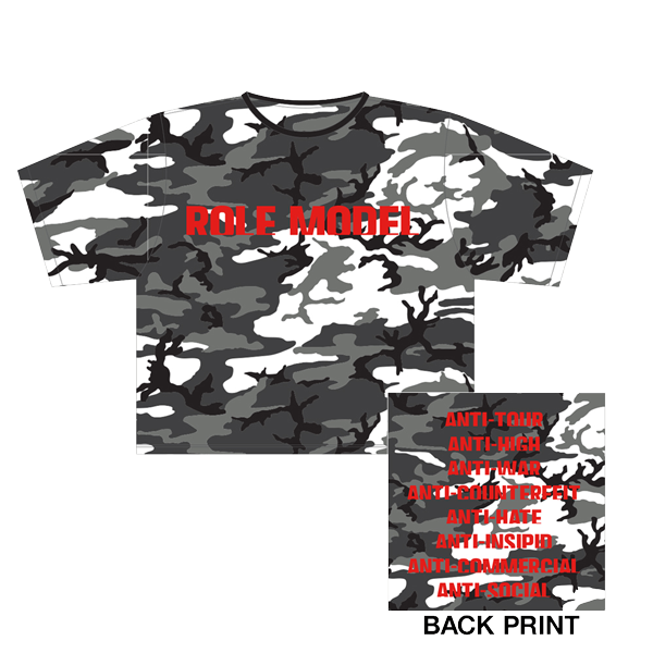 <p><strong>Rihanna</strong> Anti Tour Merchandise, $34.95. <a rel="nofollow" href="http://rihanna.shop.livenation.com/store/" target="_blank">Livenation.com</a></p>
