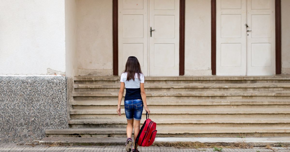 Girl walked. Walking towards. Girl walk. Teenage girl walks to School. Teenage girl Walking.