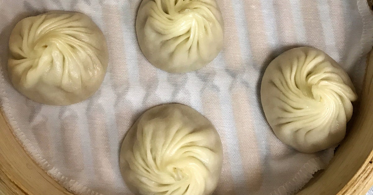 How Din Tai Fung Makes The World’s Most Loved Pork Soup Dumplings HuffPost UK Food & Drink