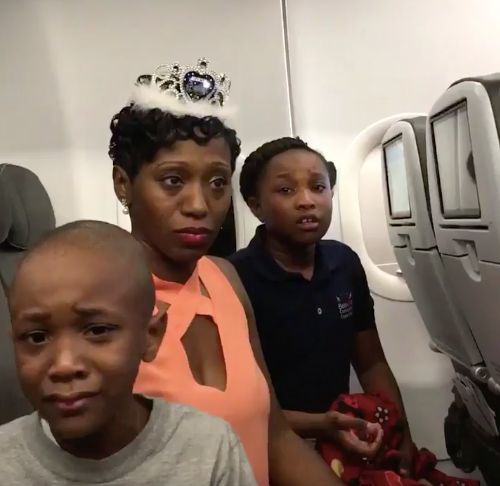 A New Jersey family has threatened to sue JetBlue airlines after they say they were removed from a plane over a cake.