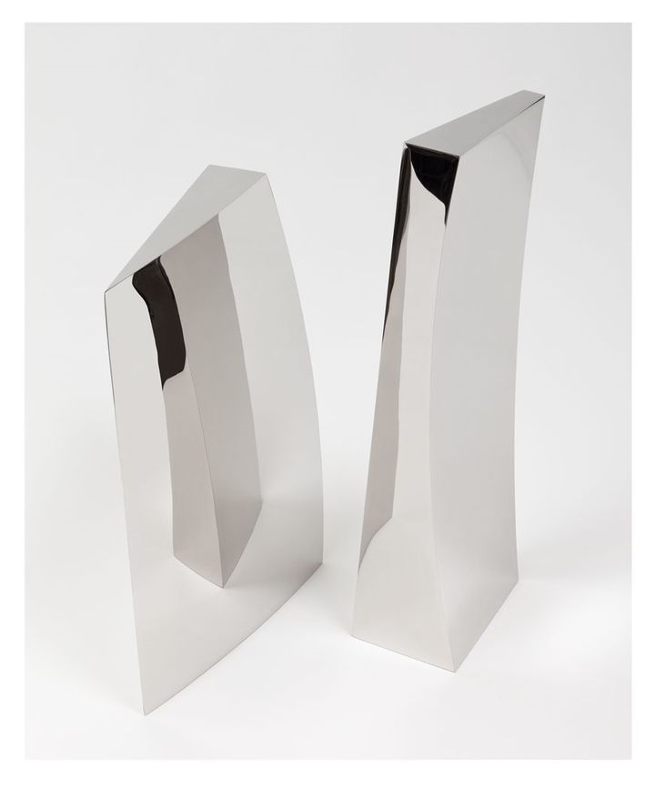 <p>Brad Howe. Semblance, 2016. Stainless Steel. 24 x 20 x 14 inches (variable) </p>