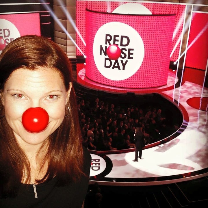<p>Amber at the <em>Red Nose Day Special</em> in NYC</p>