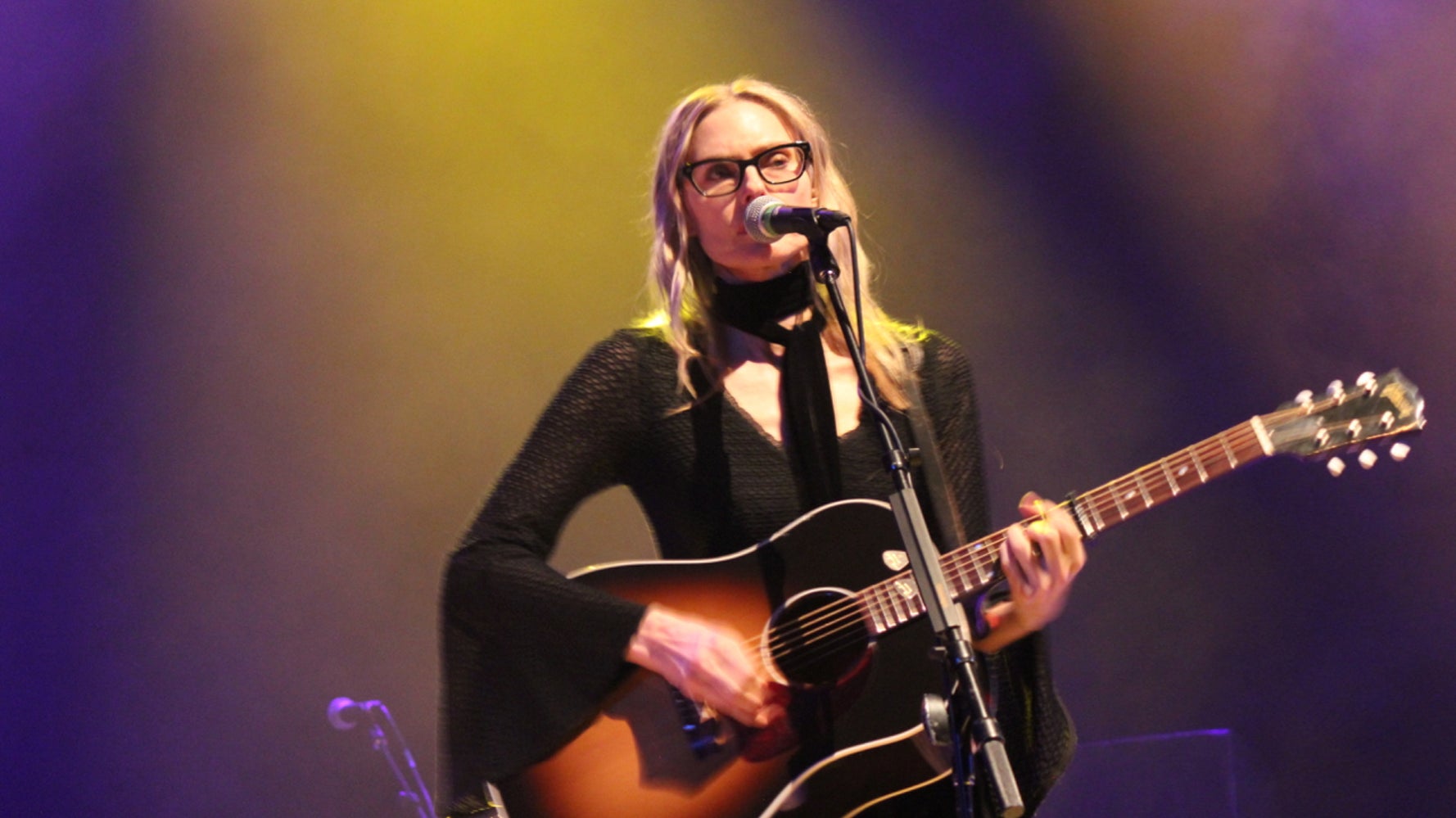 Aimee Mann Live: Expect Laughs, Tears, Cheers and Songs Sung True |  HuffPost Contributor, image size:1778x999
