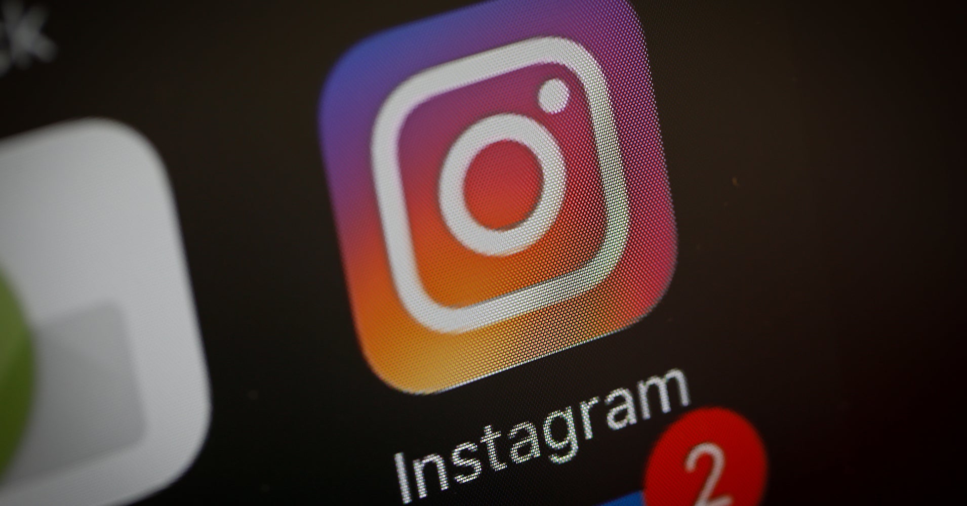 Dear Instagram, We Hate The Stupid Algorithm -- Sincerely, Every User ...